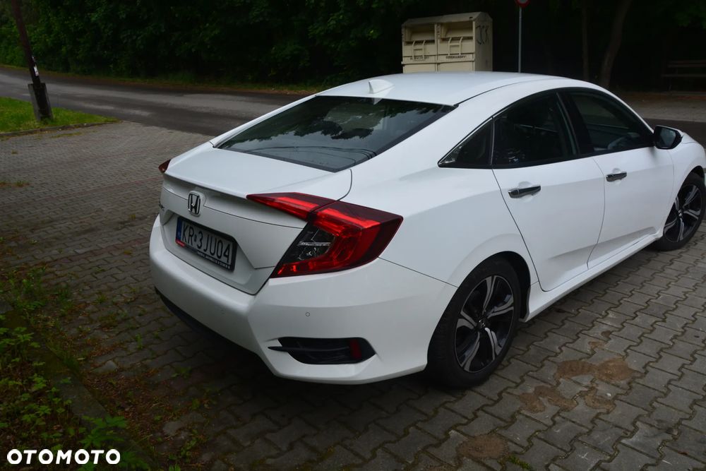 Honda Civic 1.5 T Elegance - 10