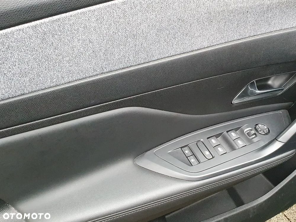 Peugeot 308 1.2 PureTech Allure Pack S&S - 16