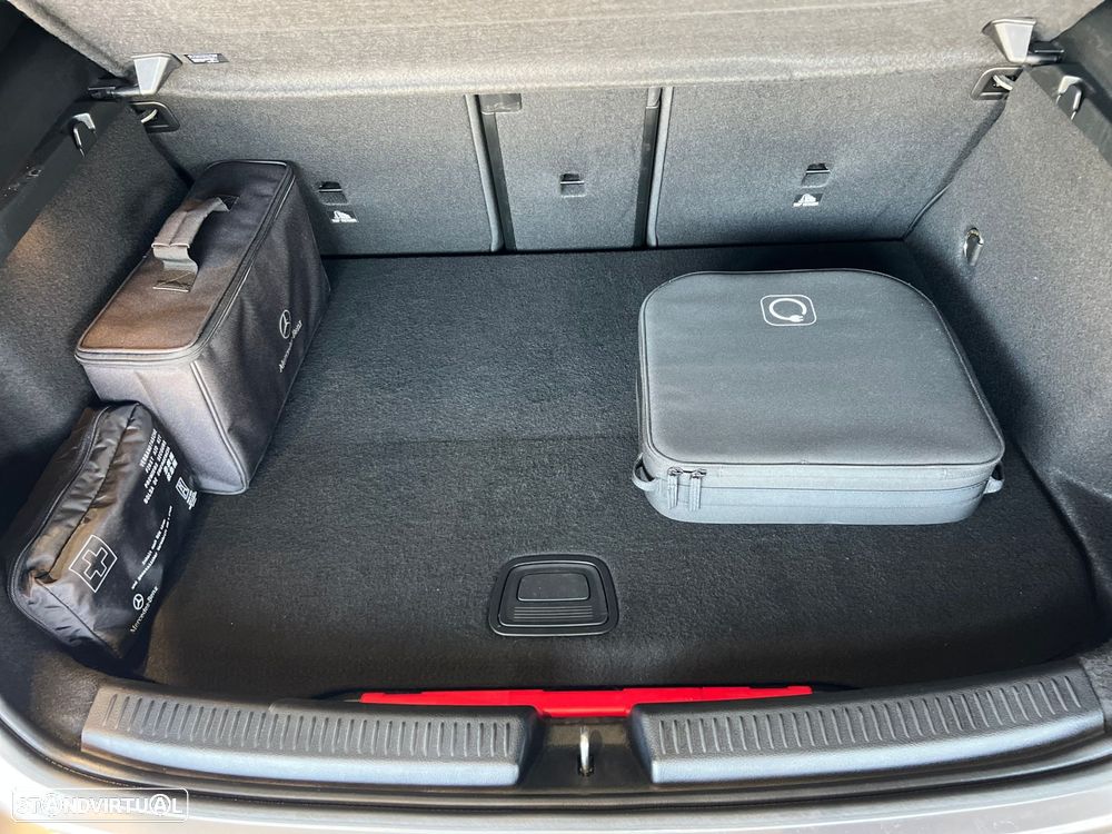 Mercedes-Benz A 250 e AMG Line - 60