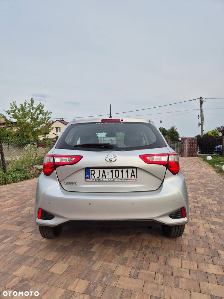 Toyota Yaris 1.5 Dynamic - 4