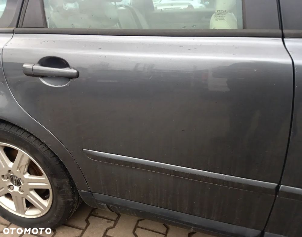 Volvo  V50 drzwi tył tylne prawe  455-46