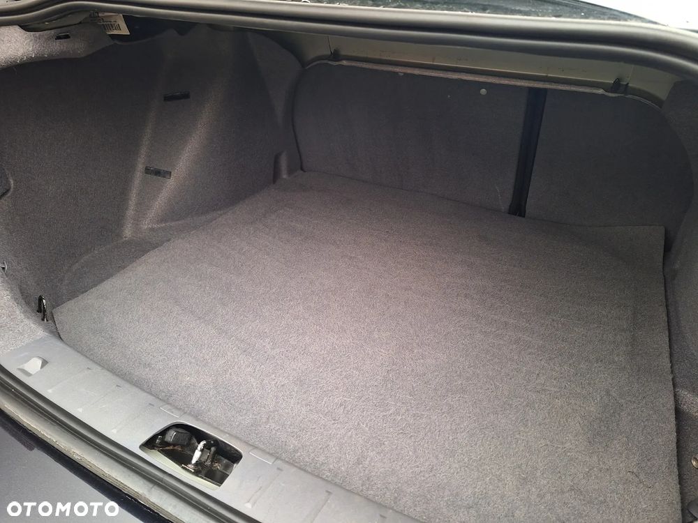 Volvo S40 1.8 Kinetic - 22