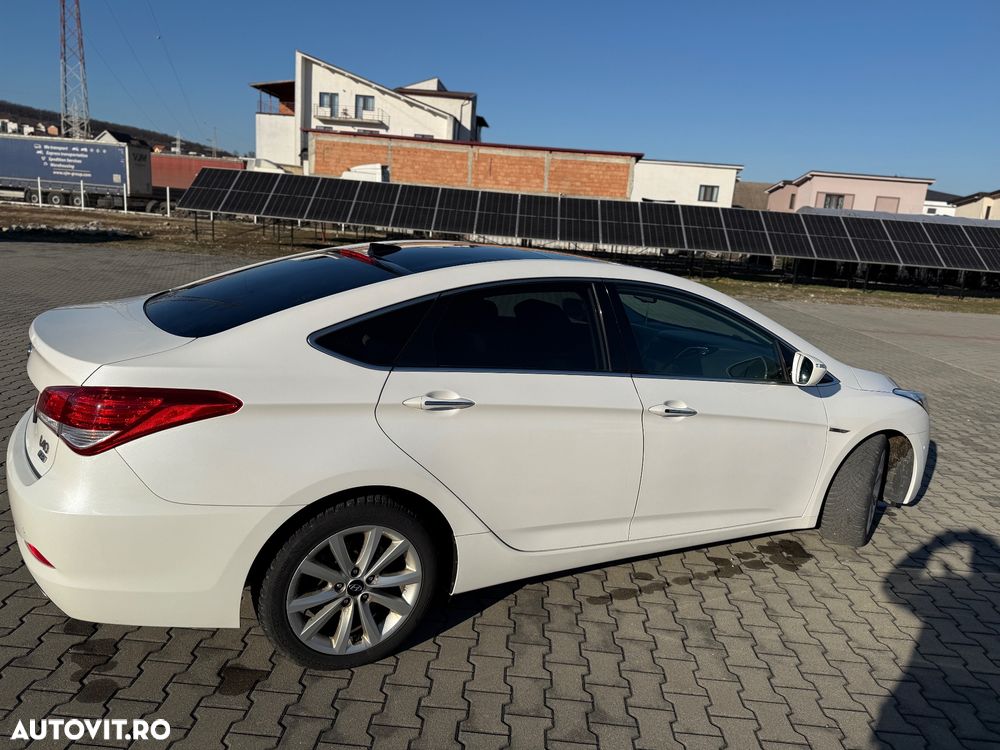 Hyundai i40 i40cw 2.0 Premium - 23