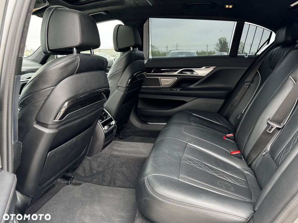 BMW Seria 7 - 20