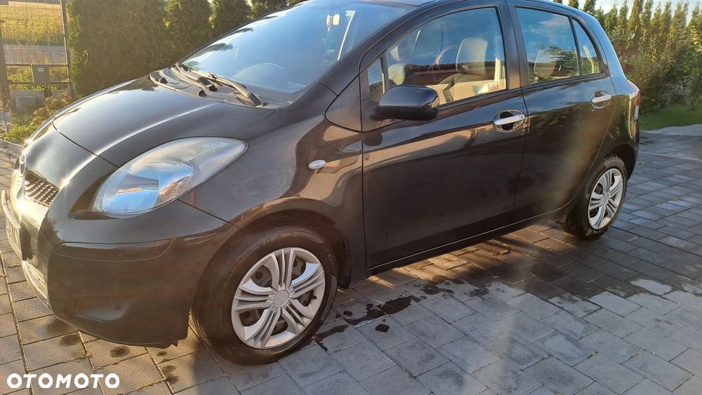 Toyota Yaris - 8
