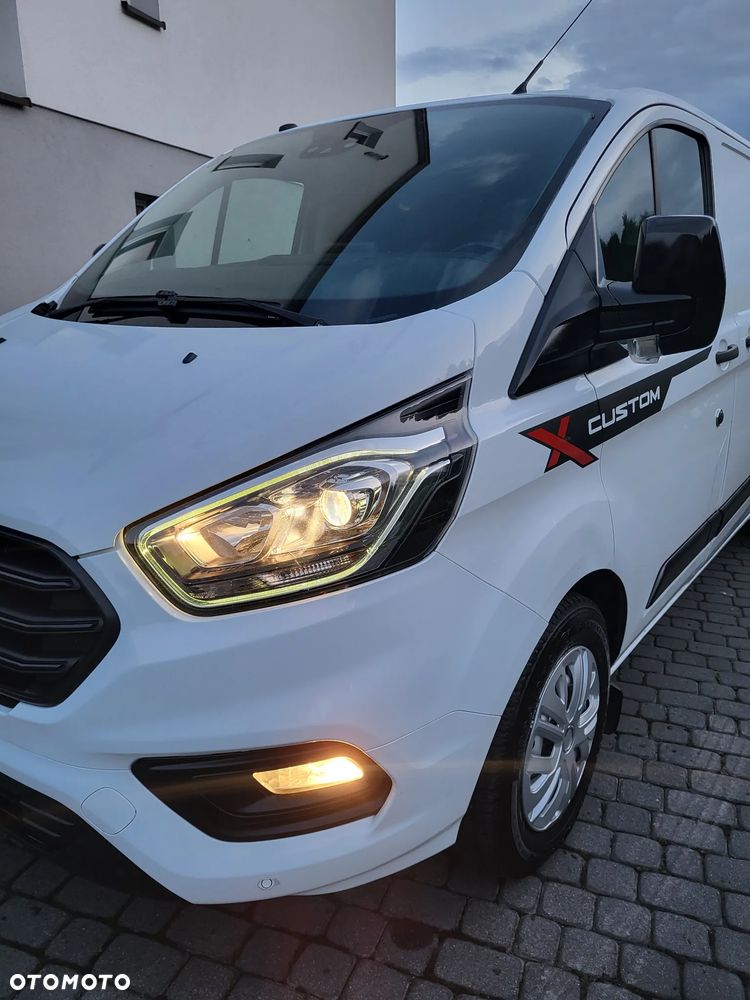 Ford Custom 320 - 25
