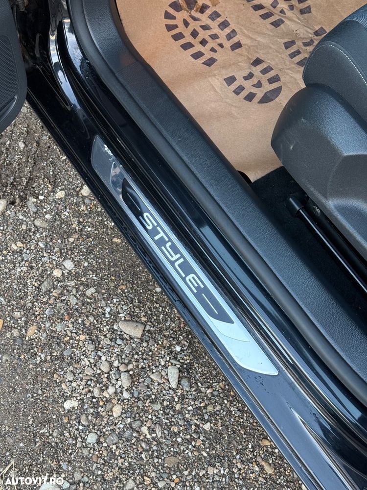 Volkswagen Golf 2.0 TDI DPF 4Motion Style - 19