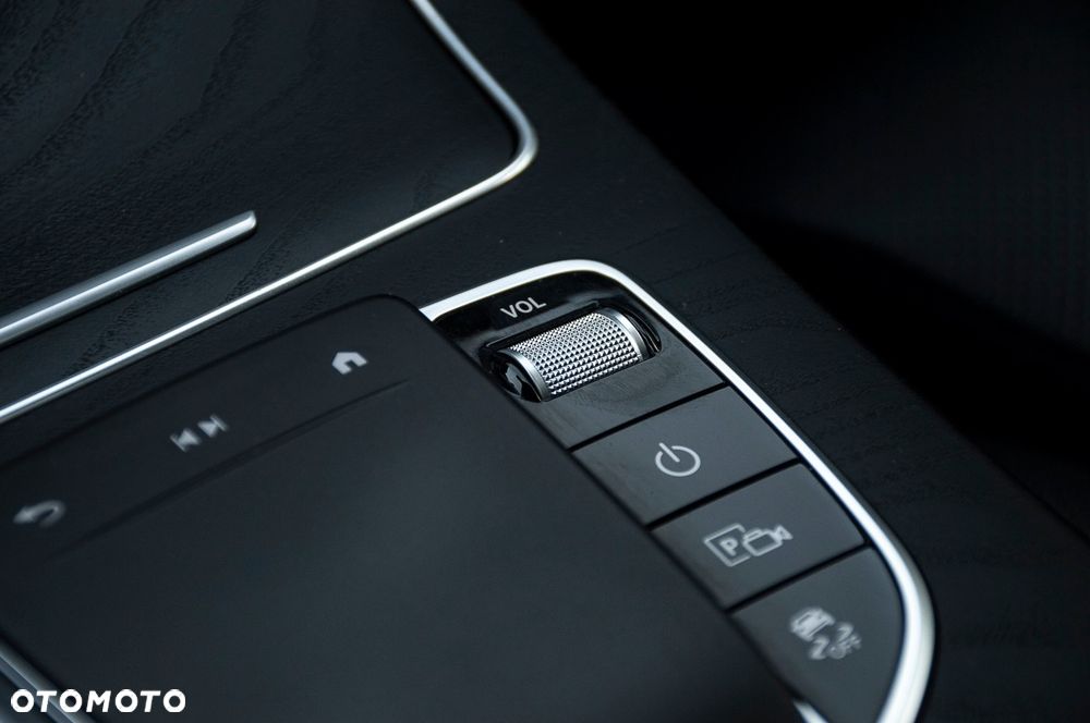 Mercedes-Benz GLC 300 de 4Matic 9G-TRONIC AMG Line Plus - 22