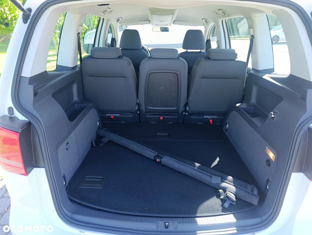 Volkswagen Touran 1.6 TDI DPF BlueMotion Technology Life - 16