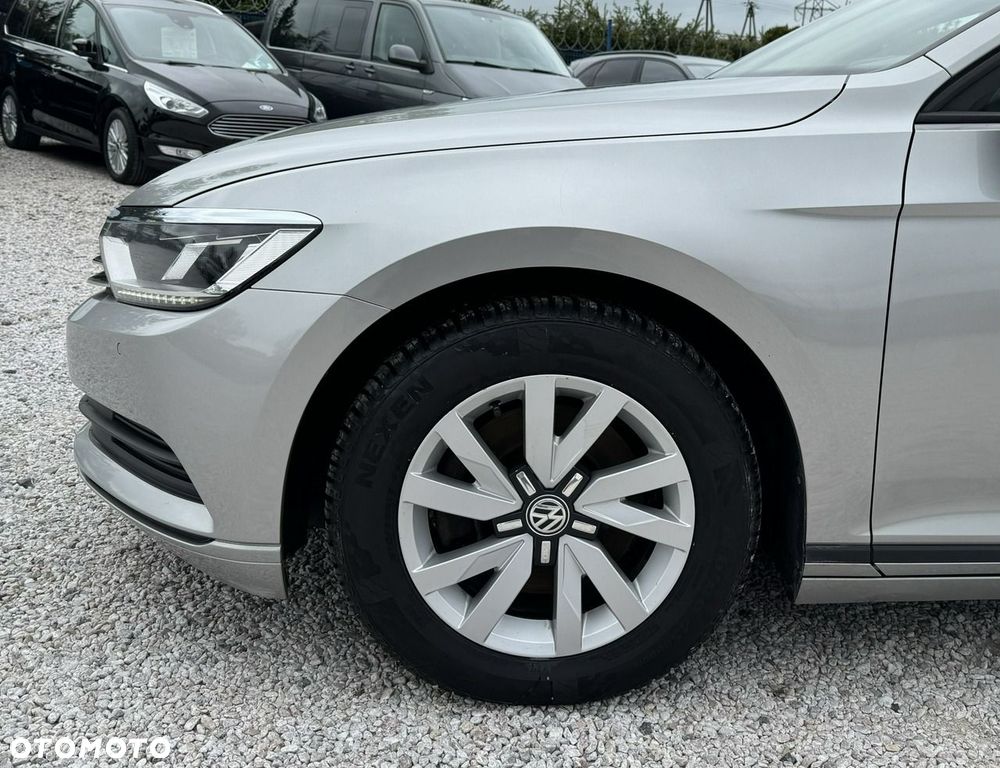 Volkswagen Passat 2.0 TDI (BlueMotion Technology) Comfortline - 36