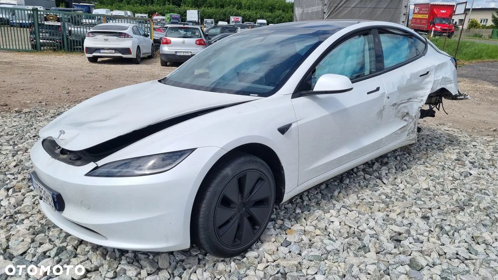 Tesla Model 3 Standard Hinterradantrieb - 3