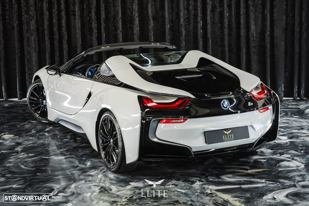 BMW i8 Roadster - 10