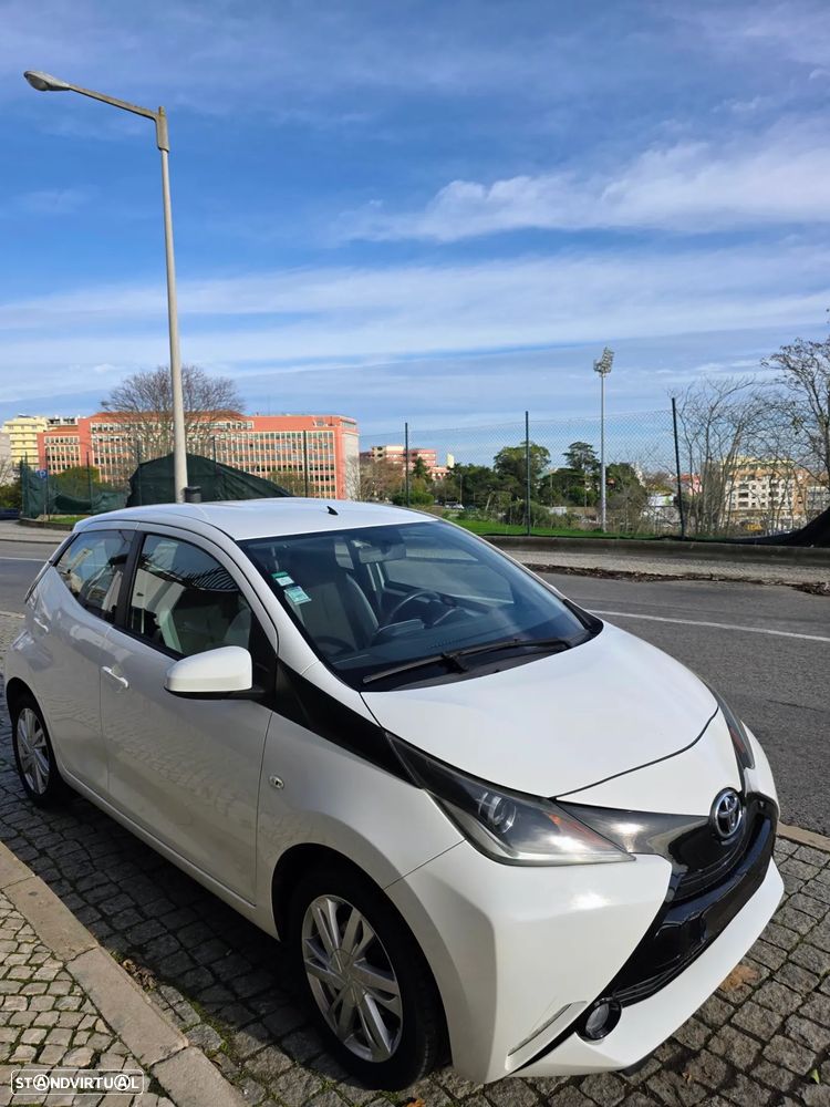 Toyota Aygo 1.0 X-Play Plus+X-Touch +TSS MM - 12