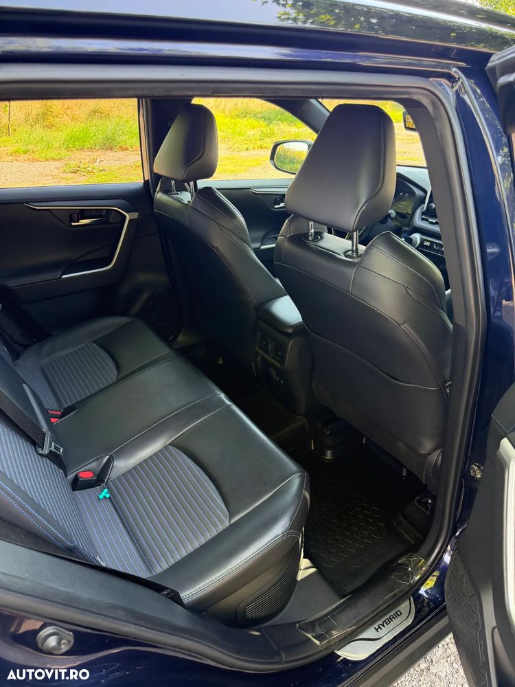 Toyota RAV4 - 11