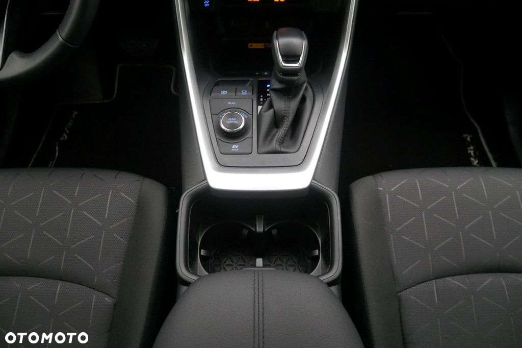 Toyota RAV4 - 11
