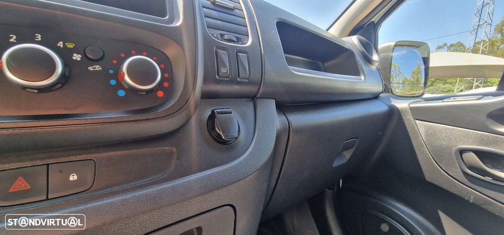 Renault Trafic - 10