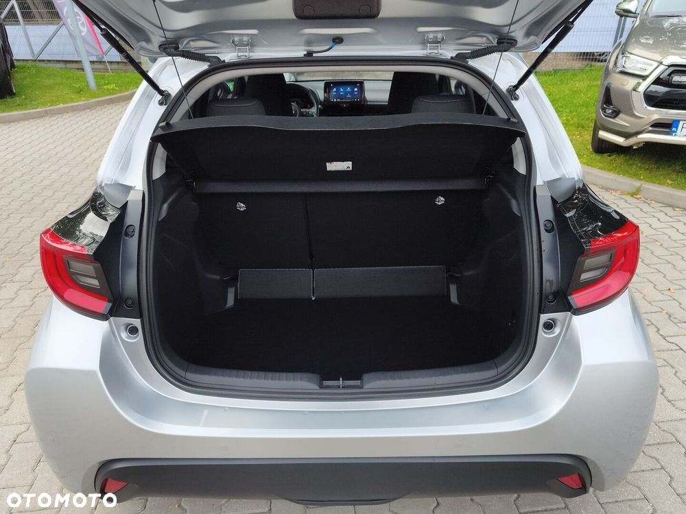Toyota Yaris Hybrid 1.5 Style - 14