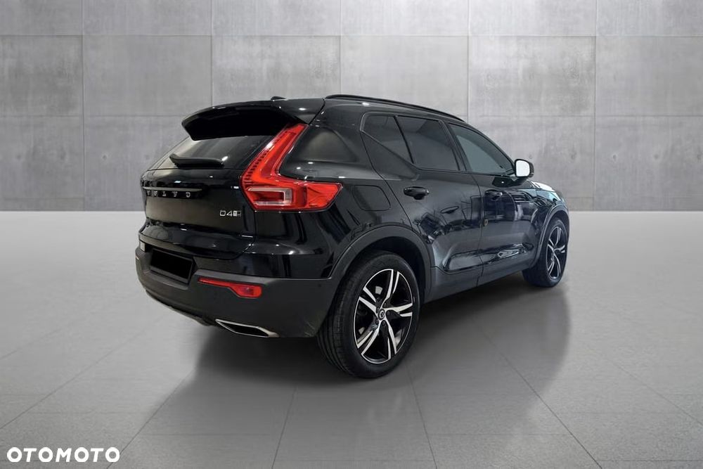 Volvo XC 40 D4 AWD R-Design - 6