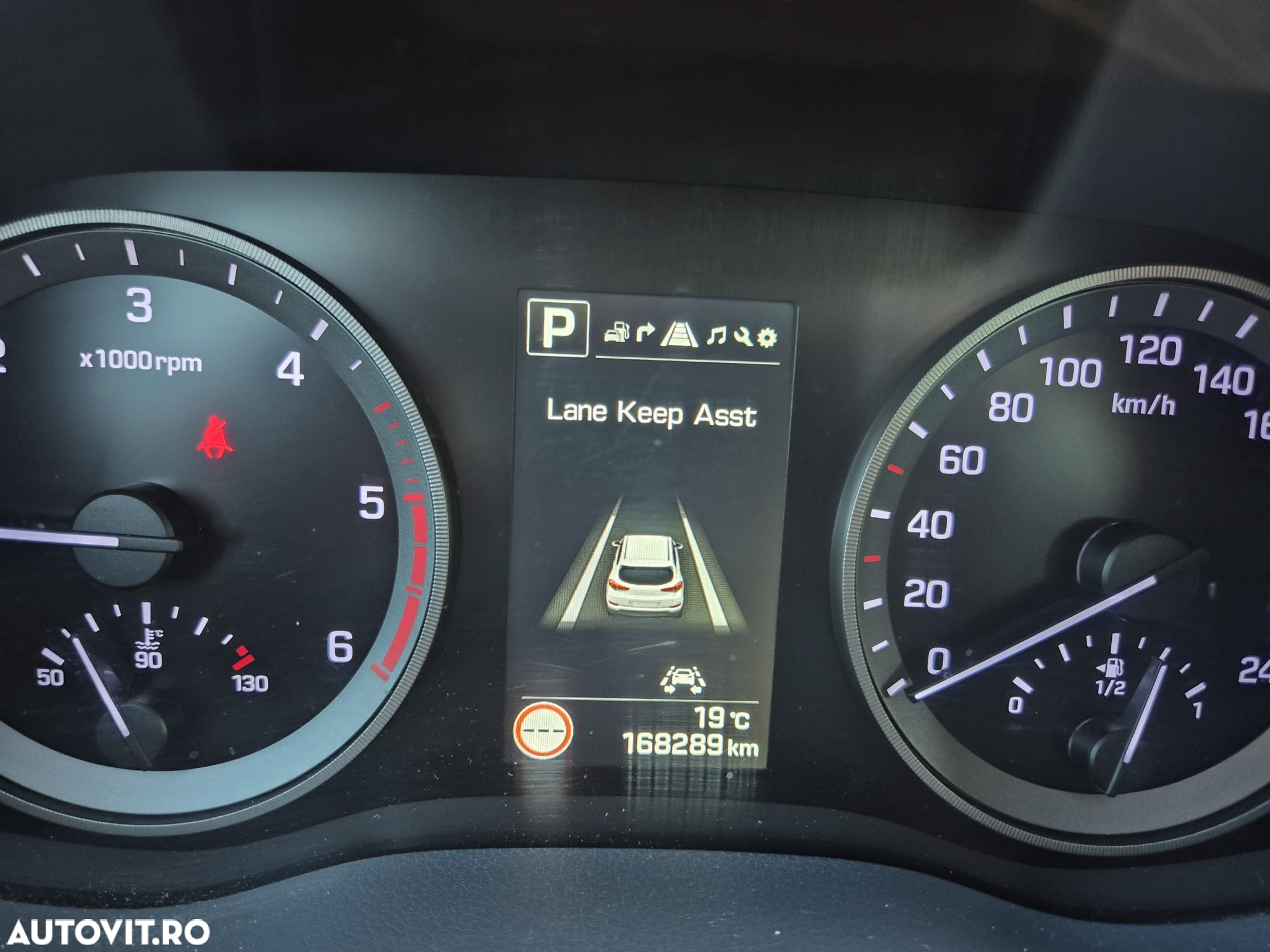 Hyundai Tucson 2.0 CRDI 4WD 6AT Premium+ - 7