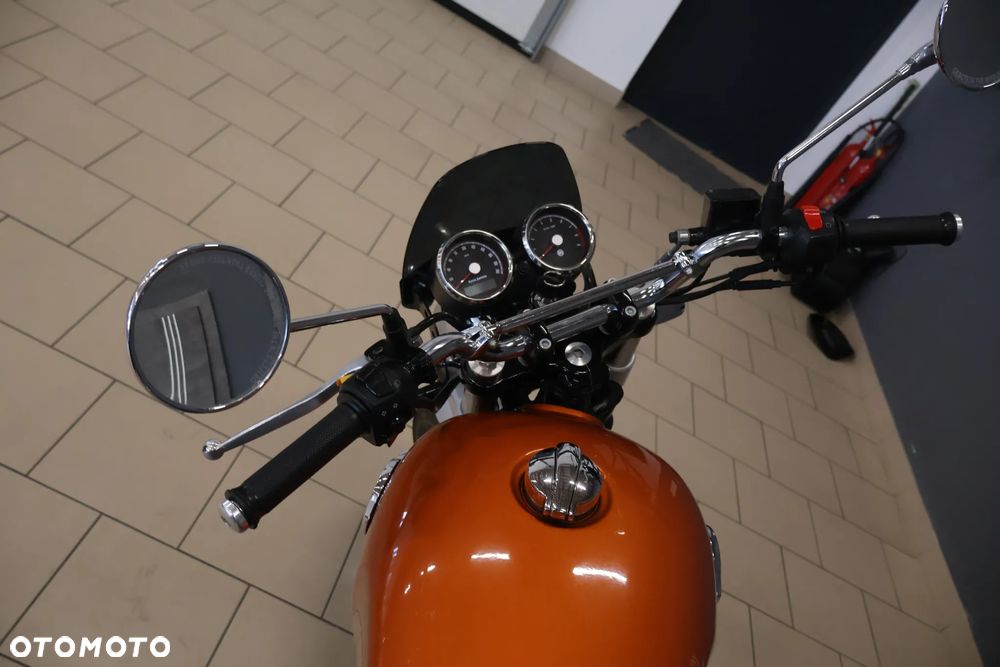 Royal Enfield Interceptor - 8