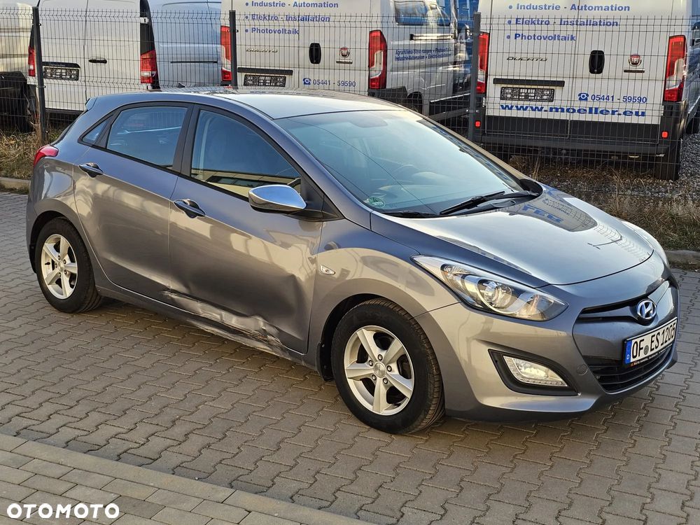 Hyundai i30 1.4 CRDi Premium - 4