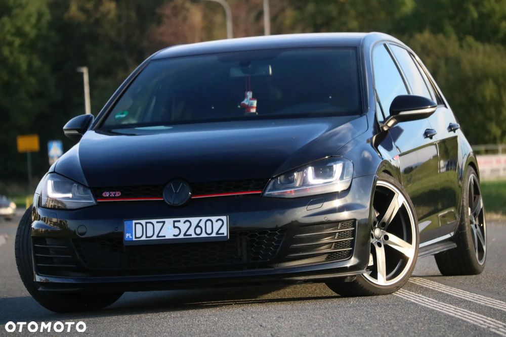 Volkswagen Golf 2.0 TDI BMT GTD DSG - 2
