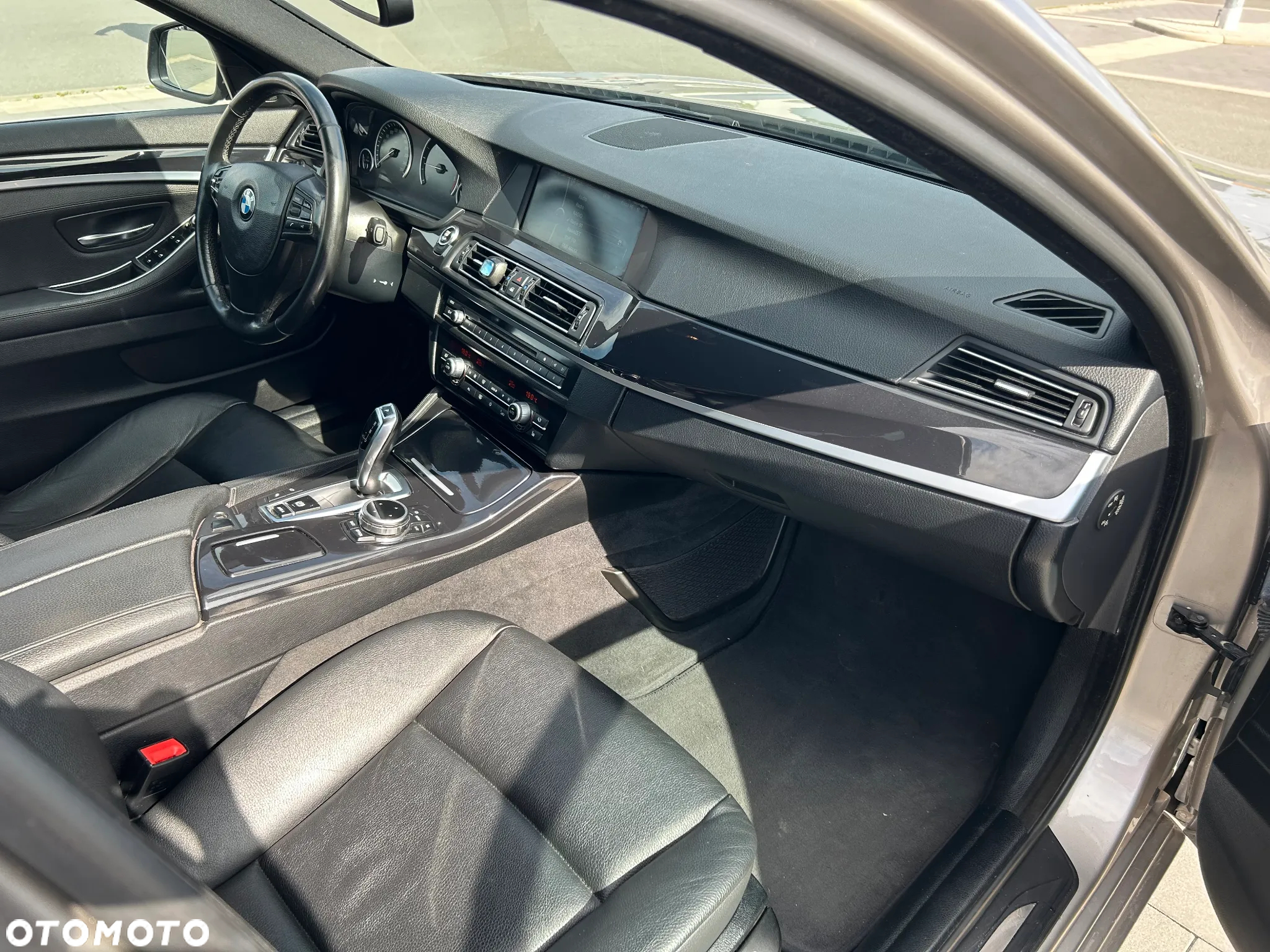 BMW Seria 5 520d - 13
