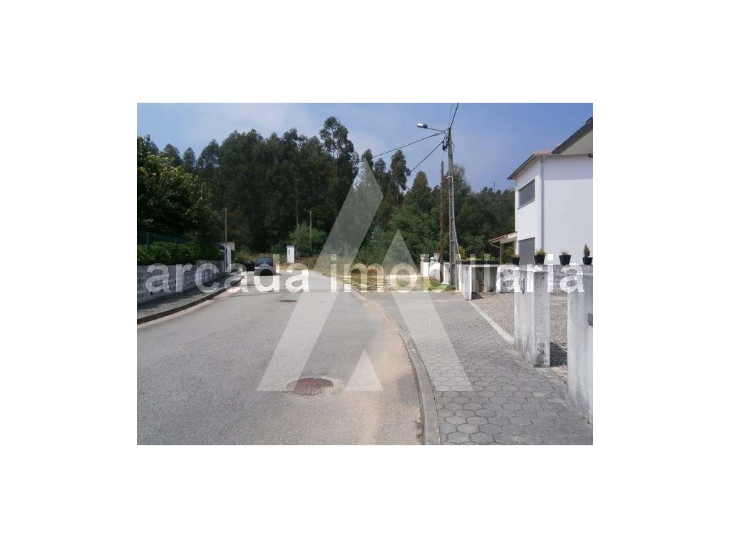 Terreno em Sever do Vouga, com 15 m de frente e 521 m2 de área total. - Grande imagem: 5/5