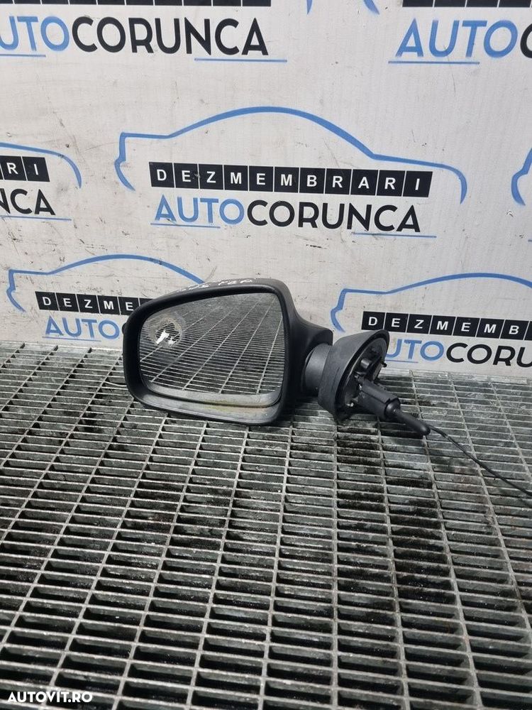 Oglinda stanga Dacia Duster Facelift 2014 - 2017 4 Usi gri (1156) Fara rabatare - 2