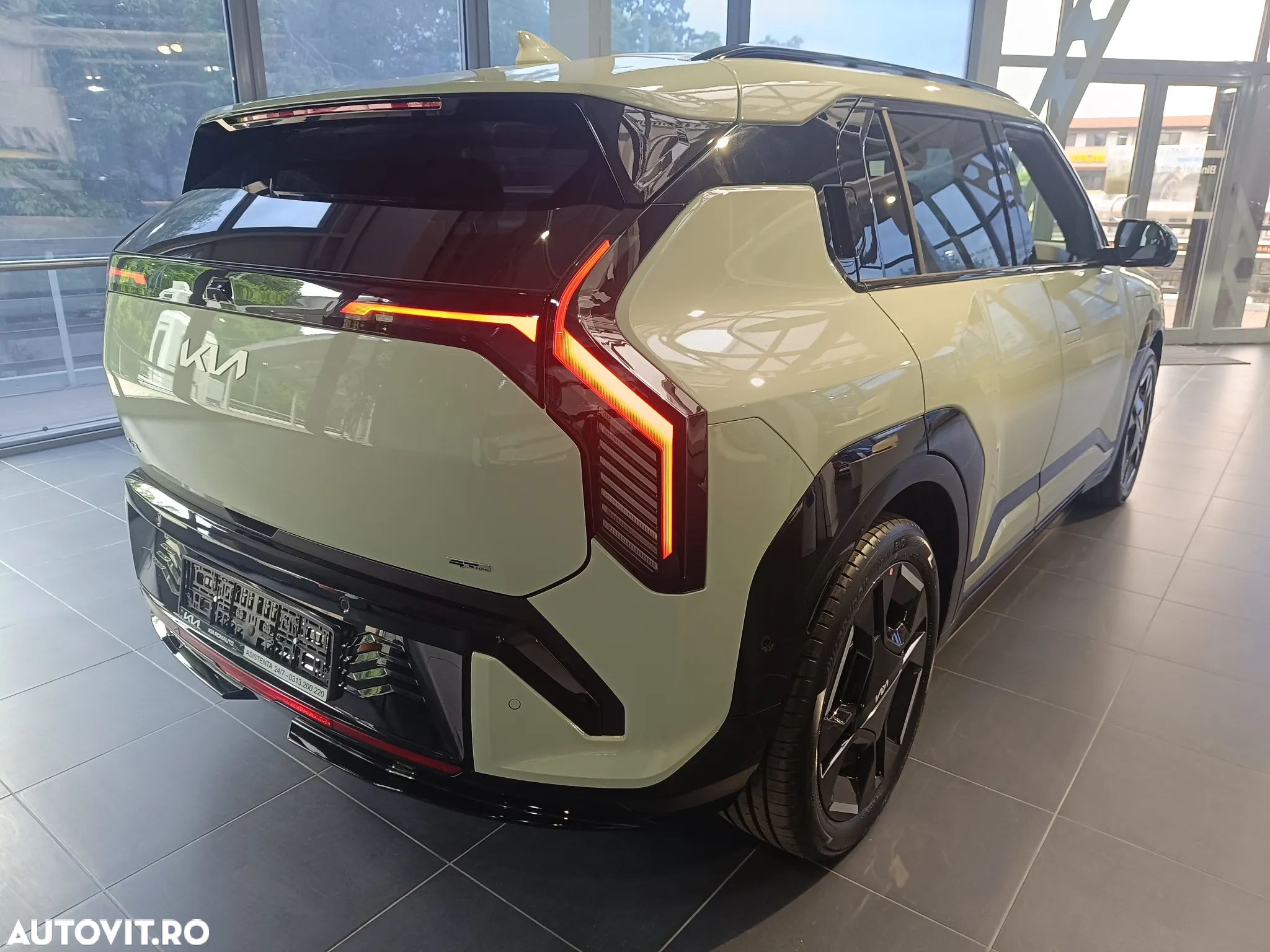 Kia EV3 81.4 kWh 4x2 AT GT Line - 10