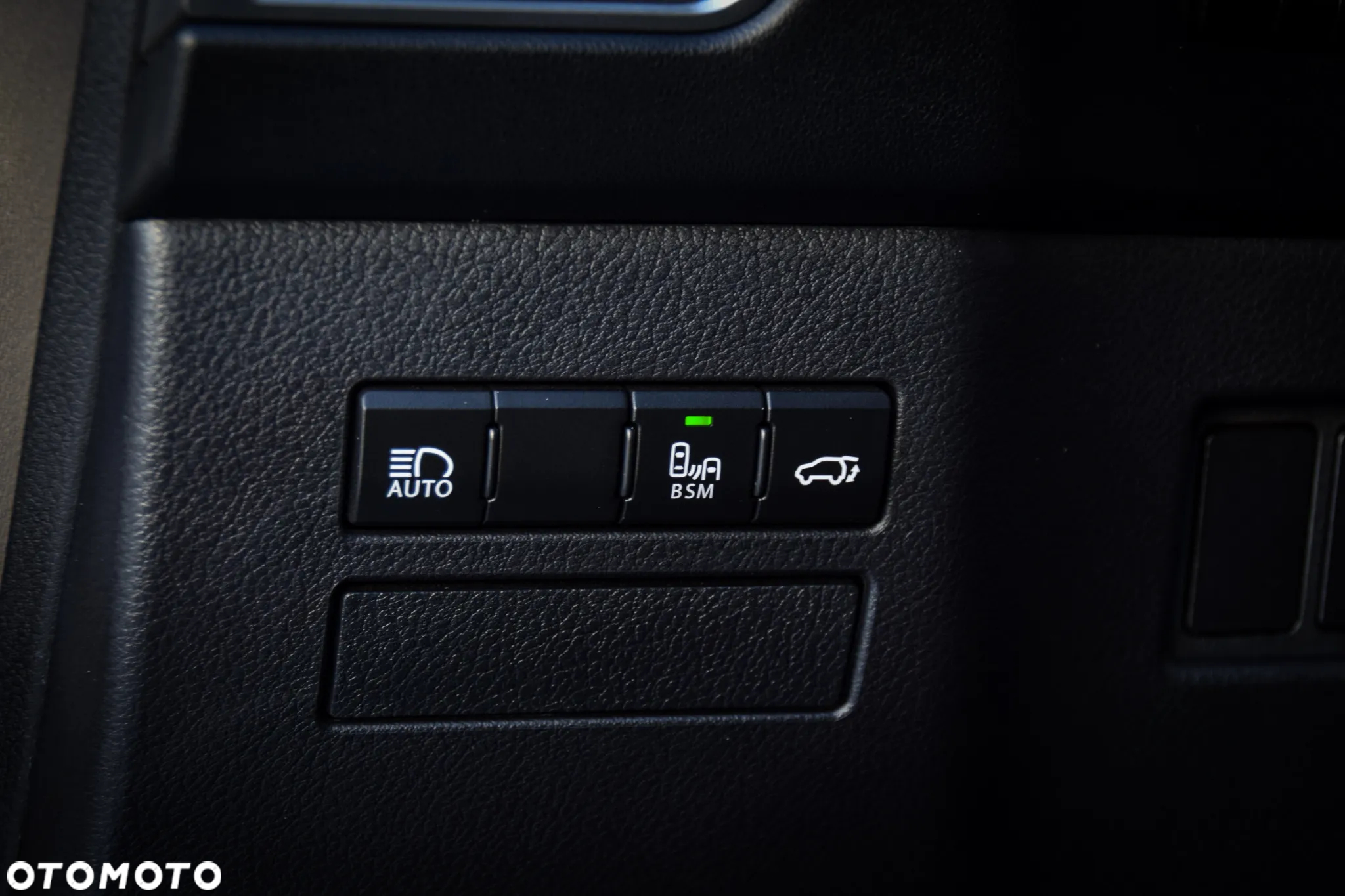Lexus NX 300h F Sport Edition AWD - 14