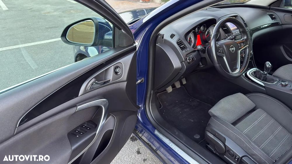 Opel Insignia 2.0 CDTI - 9