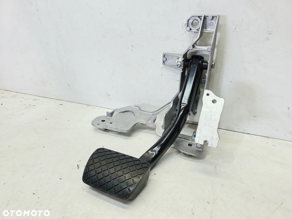 STELAŻ PEDAŁÓW HAMULCA GAZU AUDI A6 C8 A7 4K1723117 - 2