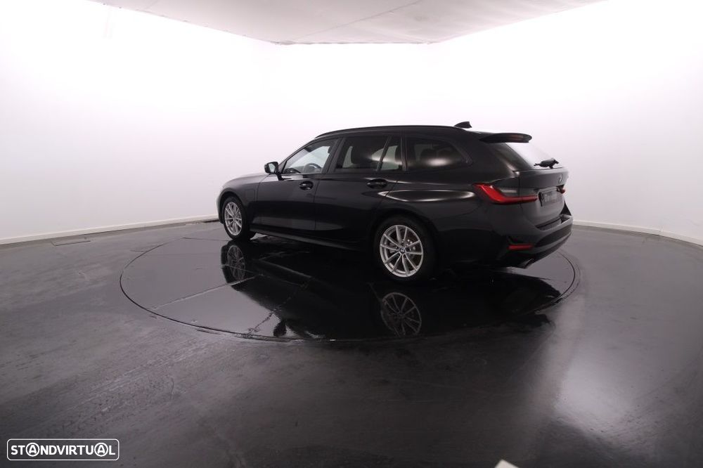 BMW 330 e Touring Corporate Edition Auto - 4