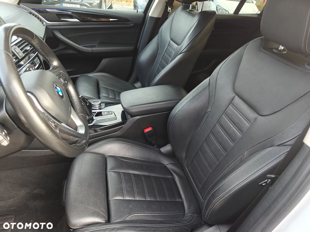 BMW X3 sDrive18d Luxury Line - 15