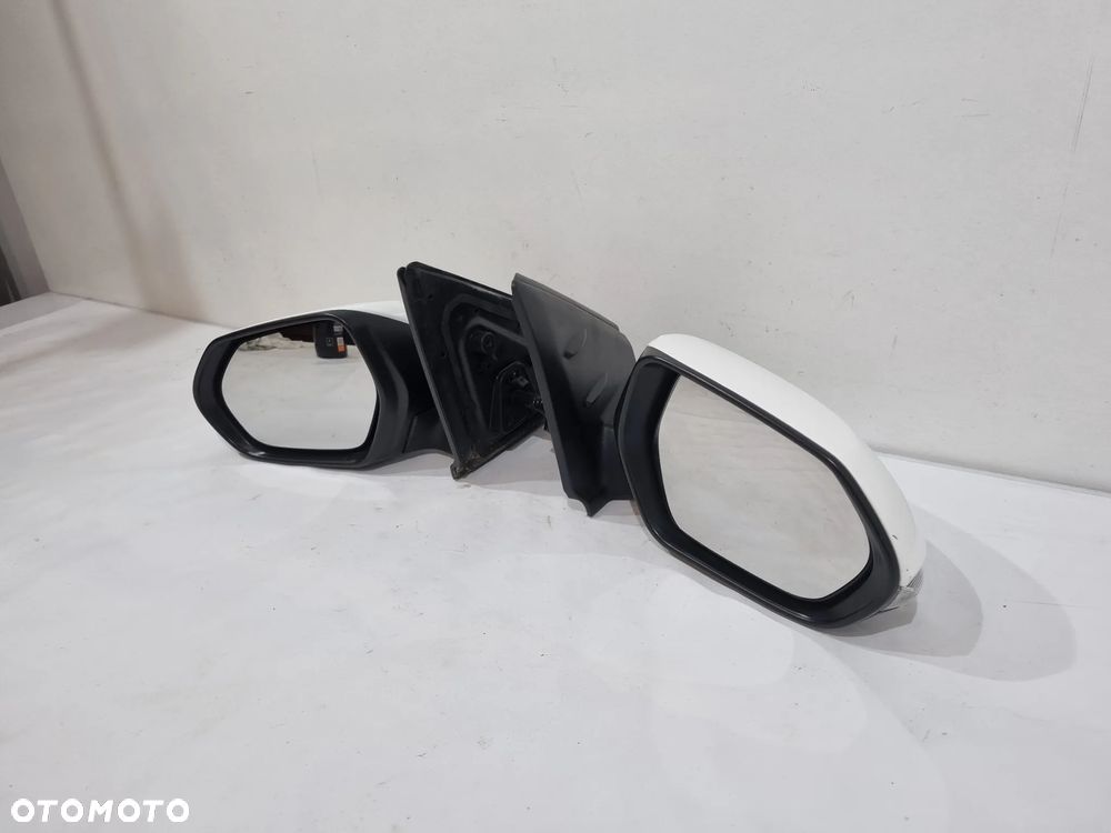 TOYOTA YARIS IV LUSTERKO LEWE PRAWE 6 PIN EUROPA - 4