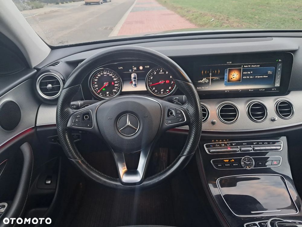 Mercedes-Benz Klasa E 200 9G-TRONIC - 25