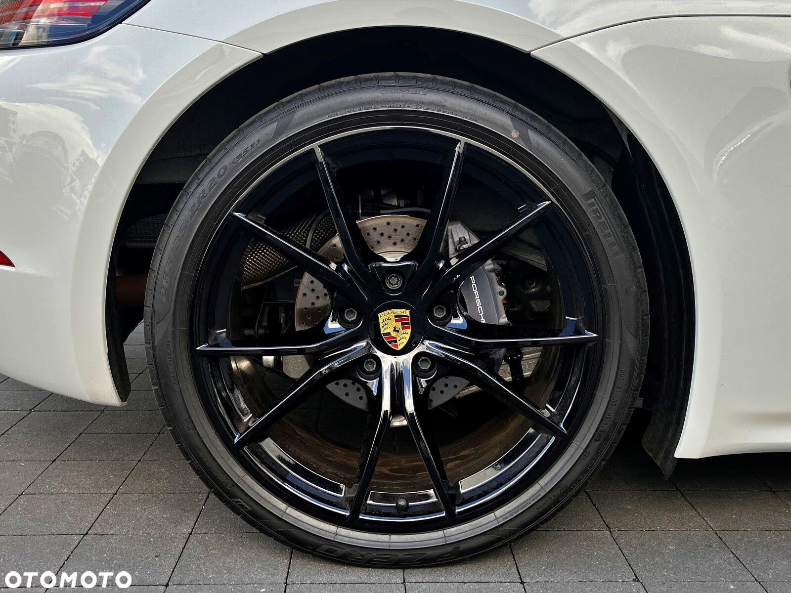 Porsche 718 Cayman - 16
