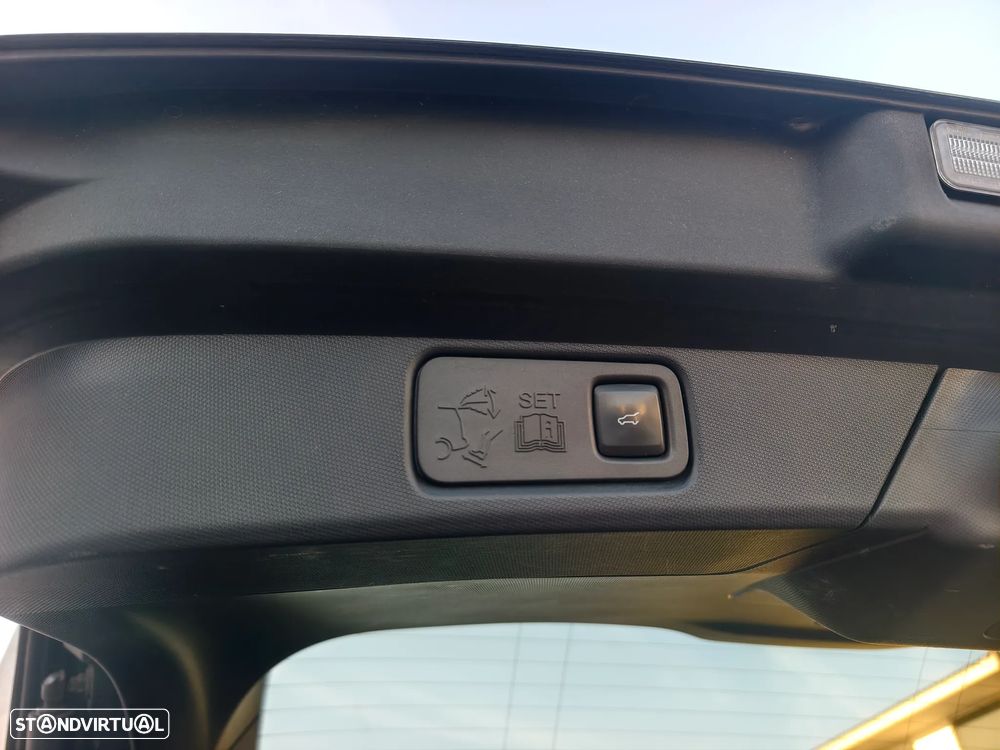 Ford Mustang Mach-E Standard - 39