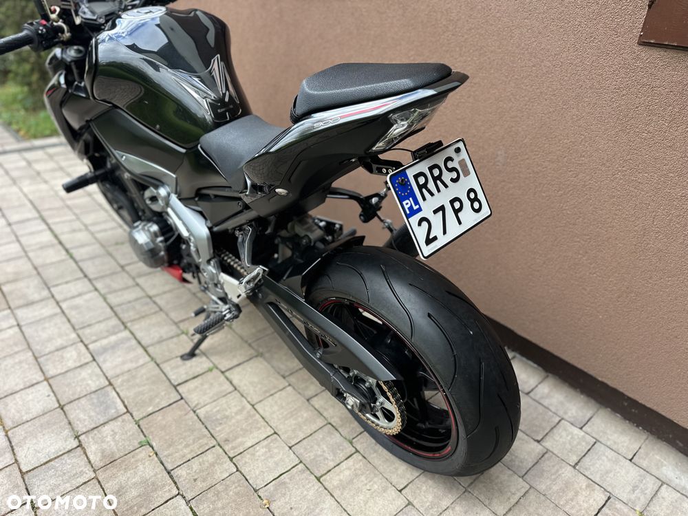 Kawasaki Z 900 - 24