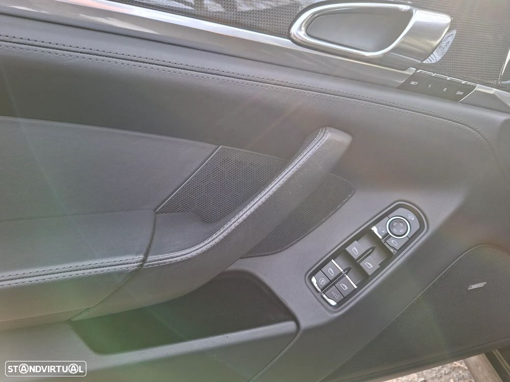 Porsche Panamera 4 S PDK - 16