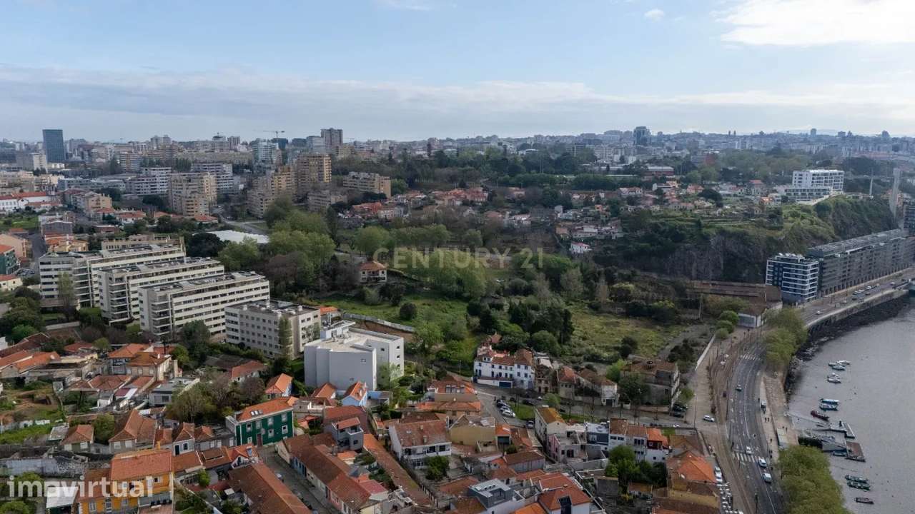Exclusiva Moradia de Luxo no Coração do Ouro – Rua Senhor da Boa Morte - Grande imagem: 3/44