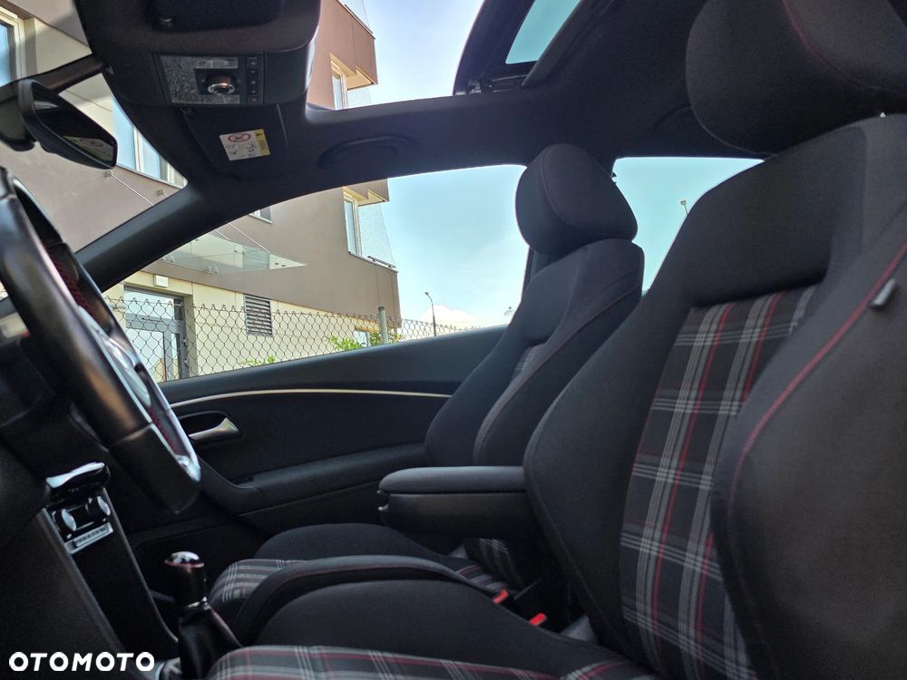 Volkswagen Polo - 17
