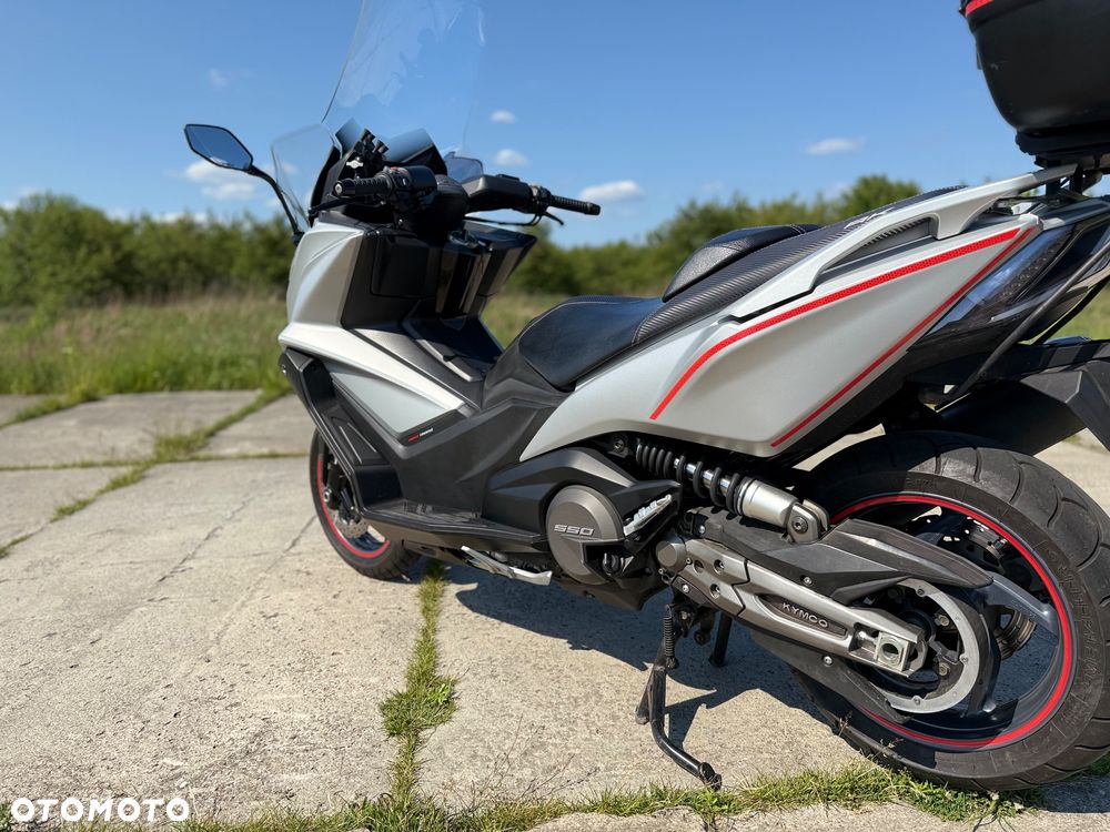 Kymco AK 550 - 8