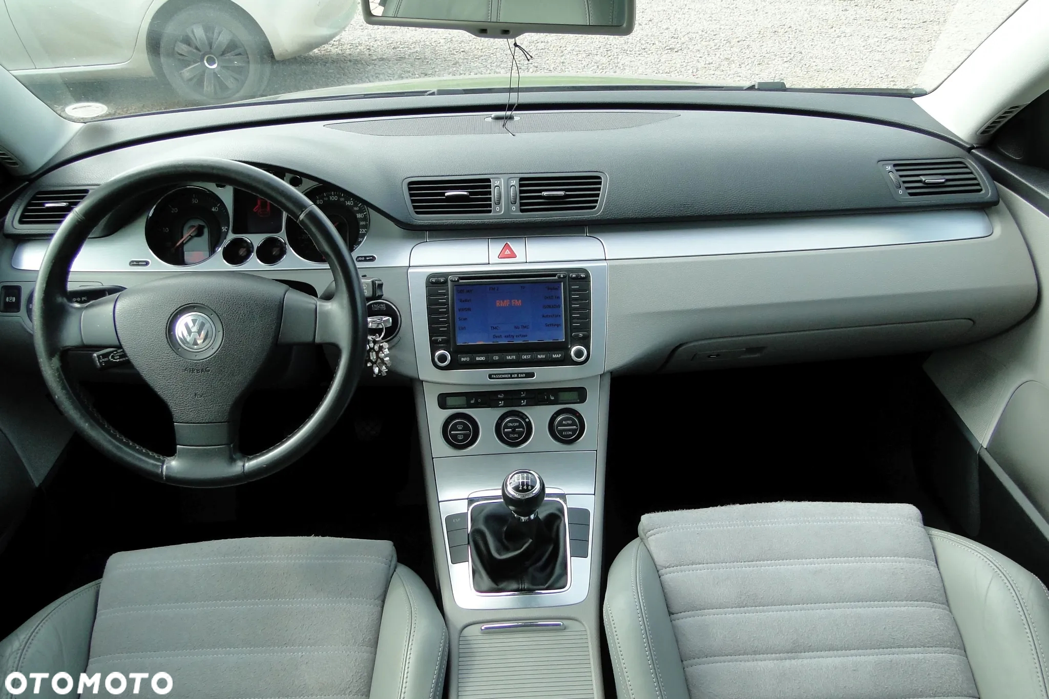 Volkswagen Passat - 9