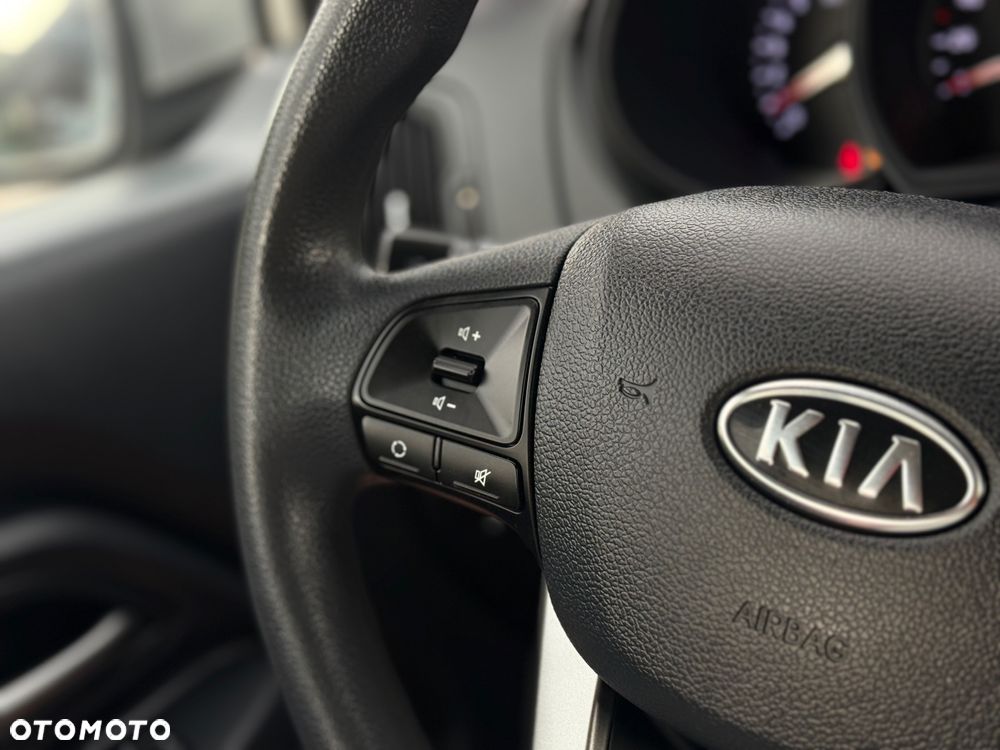 Kia Rio - 21