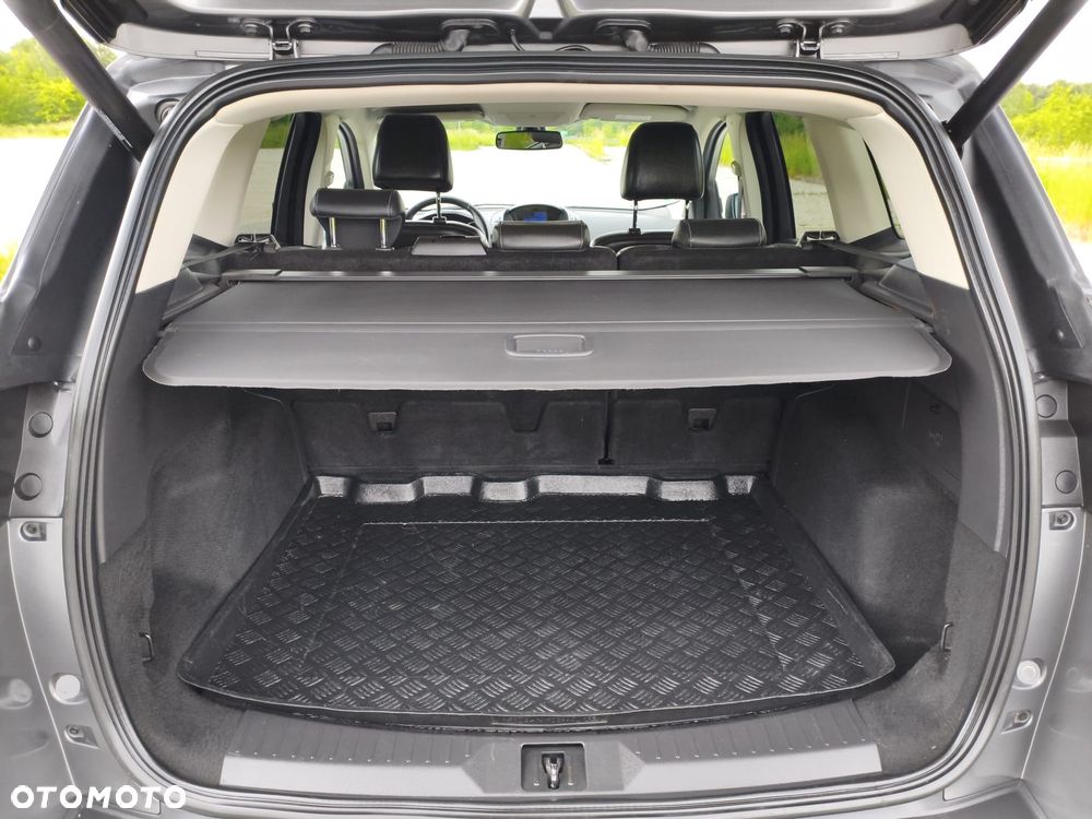 Ford Kuga 2.0 TDCi 4x4 Titanium - 25