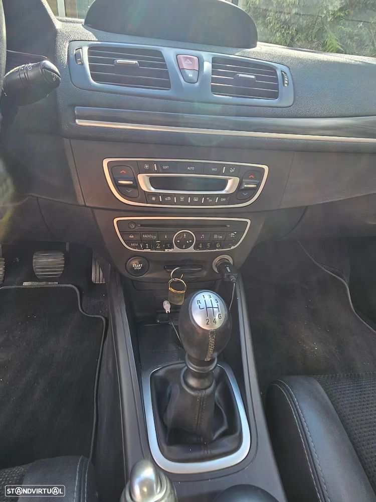 Renault Mégane 1.5 dCi Dynamique - 8