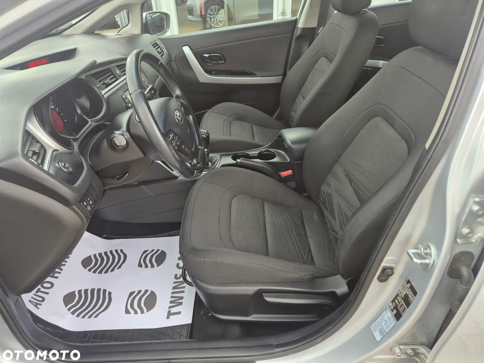 Kia Ceed Cee'd 1.6 CRDi L - 11