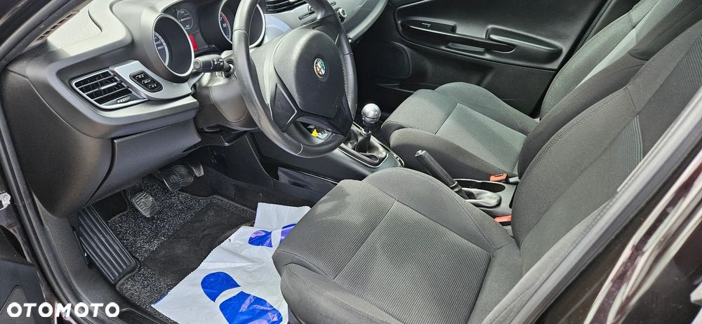 Alfa Romeo Giulietta 1.4 TB 16V Impression - 16